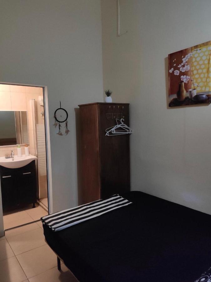 Grin-Motel Haifa Bagian luar foto
